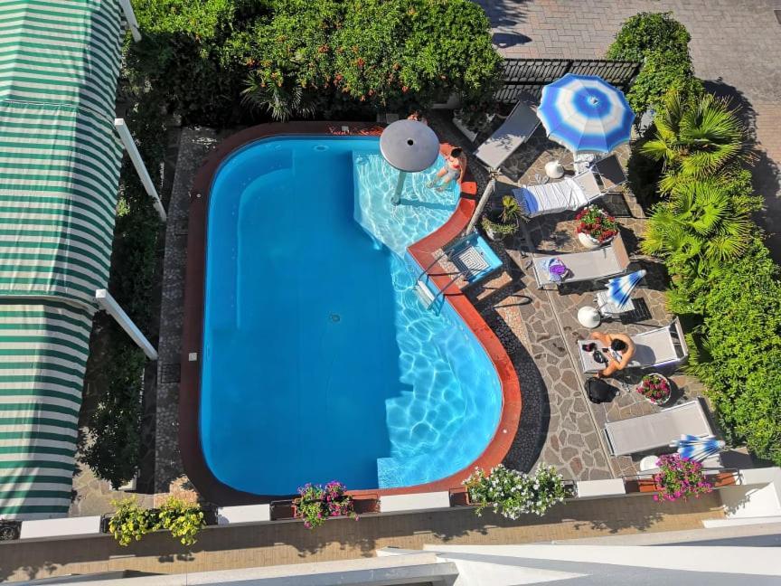 מילאנו מריטימה Golf & Beach Hotel מראה חיצוני תמונה