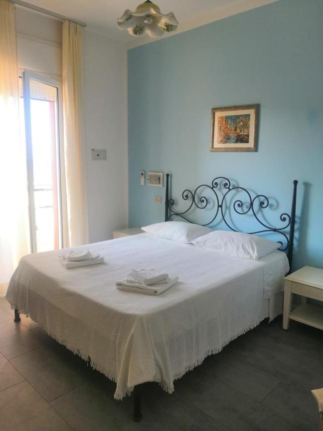 מילאנו מריטימה Golf & Beach Hotel מראה חיצוני תמונה