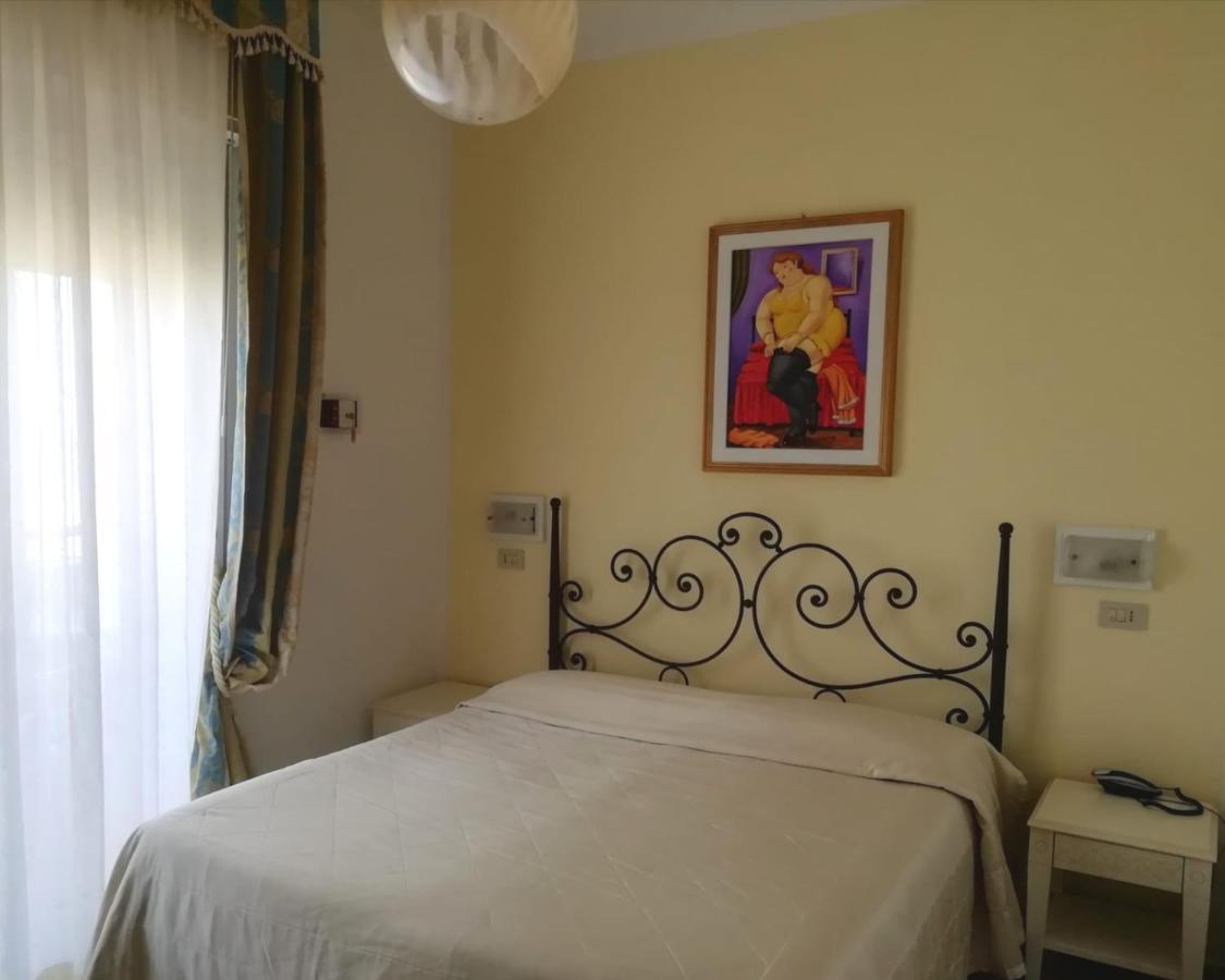 מילאנו מריטימה Golf & Beach Hotel מראה חיצוני תמונה